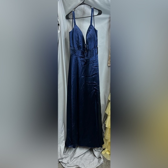 Mac Duggal 49044 NWT Satin Navy V Neck Gown - Picture 3 of 5